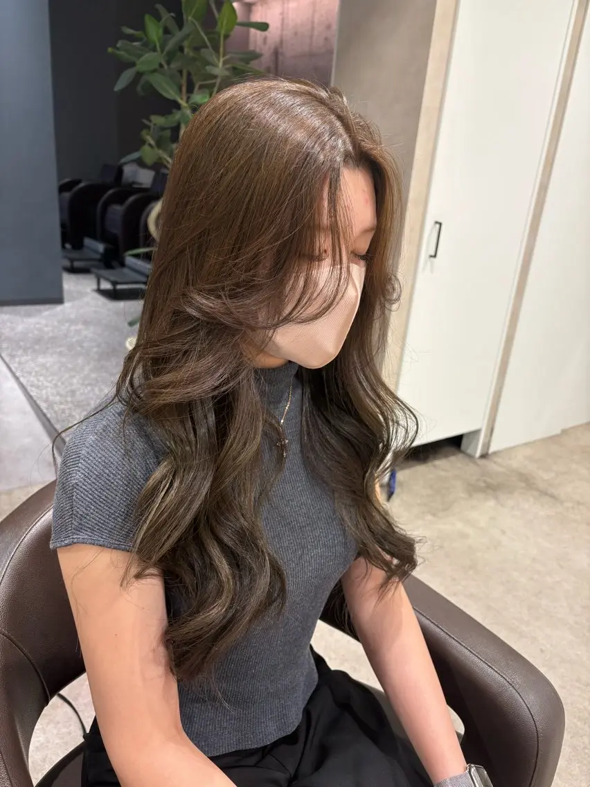 ロング 佐々木 愛結のヘアスタイル