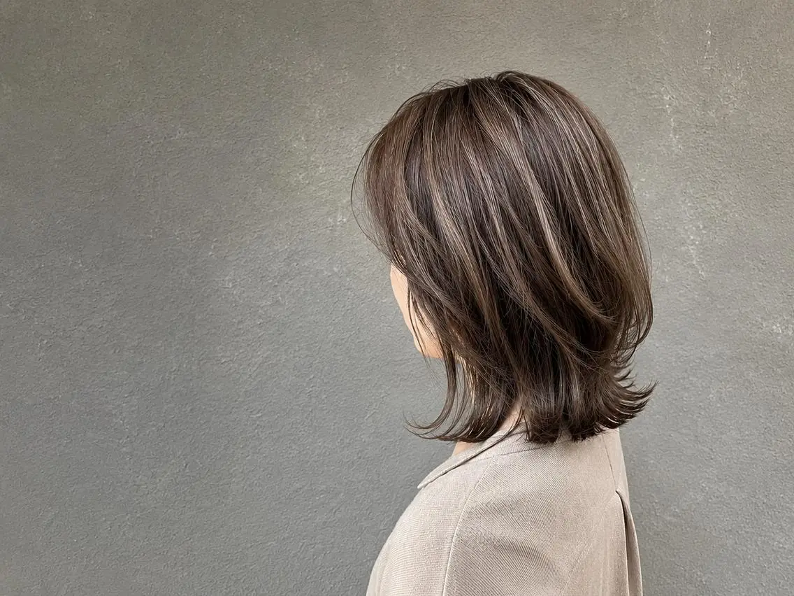 ミディアム 脇田 麗乃のヘアスタイル