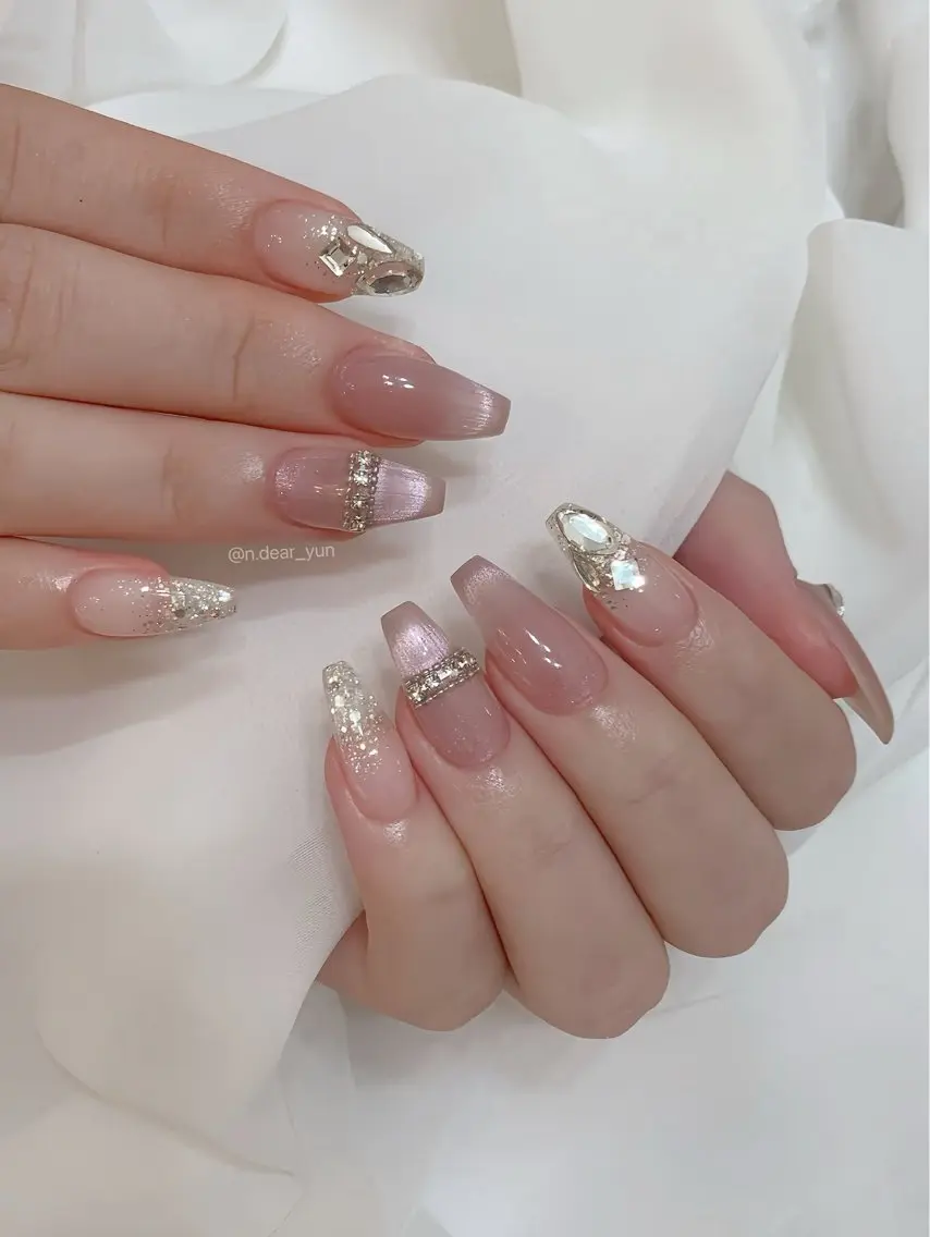 ネイル アートネイル チークネイル ドット フットネイル フレンチネイル ハンドネイル フットネイル 🌱Rina🎀 Mikaのネイルデザイン