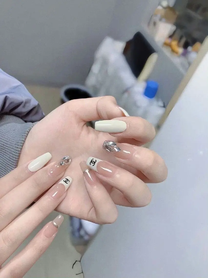 ネイル チークネイル フットネイル フレンチネイル グラデーション 韓国ネイル YUKI NAILのネイルデザイン