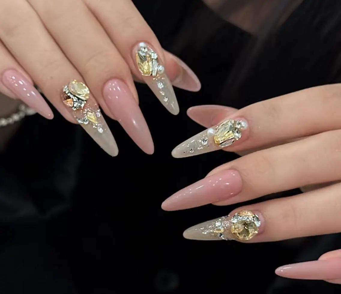 ネイル ハンドネイル 🎀 NaNa_nailのネイルデザイン