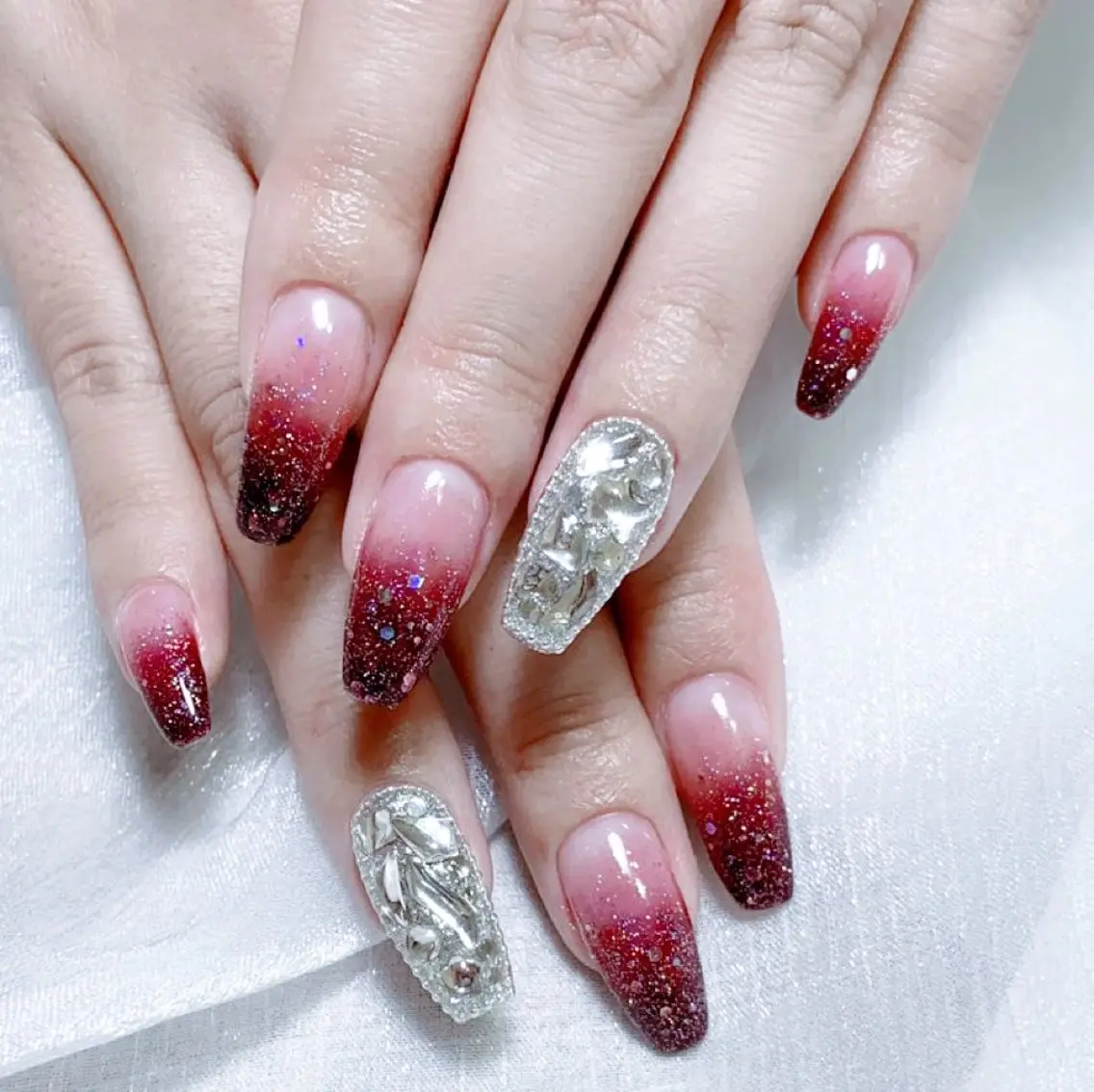 メンズ ネイル メンズ韓国風 アートネイル オーロラネイル ガーリー キラキラネイル ハンドネイル Nail salon 木にいるのネイルデザイン
