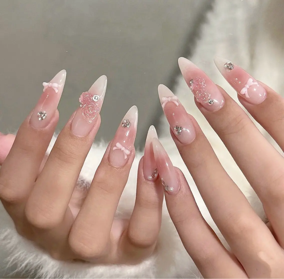 ネイル アートネイル ボルドー フレンチネイル ジェルネイル 氷ネイル・うるうるネイル ハンドネイル Julie NailSalonのネイルデザイン