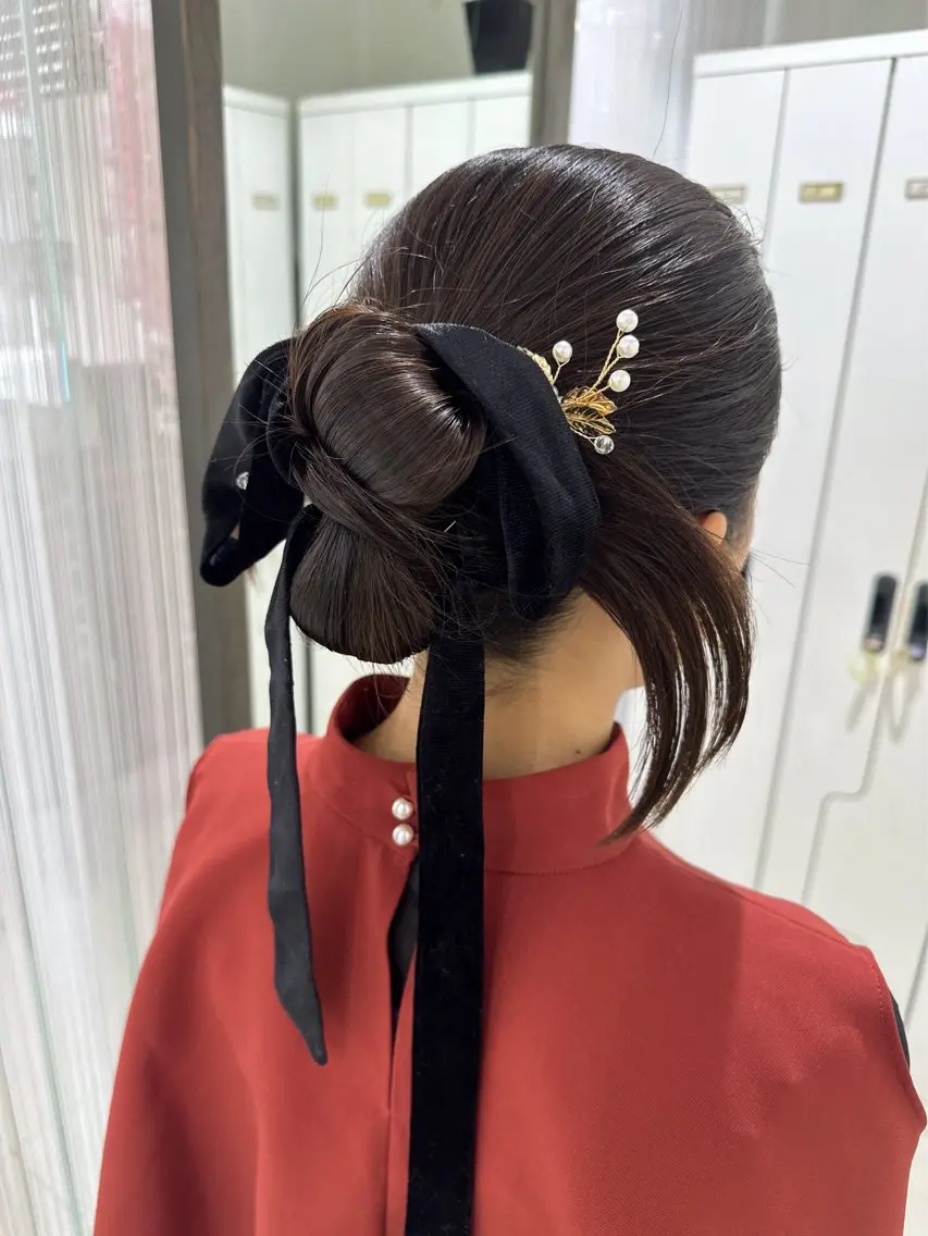 ロング 木曜日空きあり‼️ 艶々カラー🩷のヘアスタイル