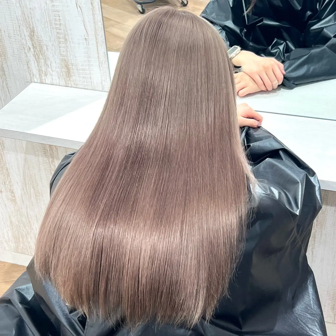 ロング カラー ベージュカラー ヘアカラー トリートメント ベテラン美容師が対応 /髪質改善/縮毛矯正のヘアスタイル