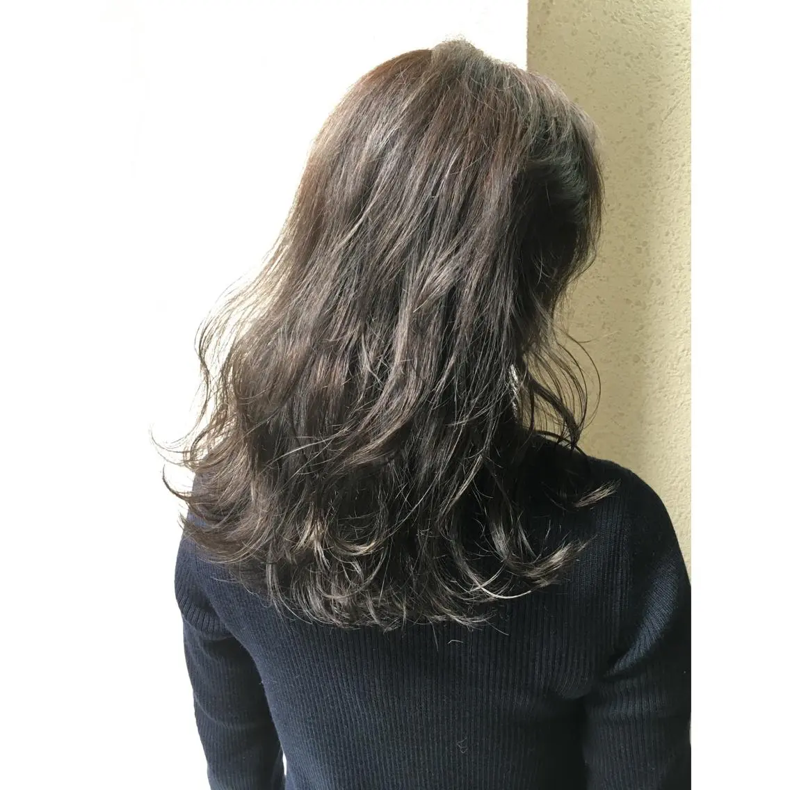 セミロング 艶髪・酸性ストレート フリツのヘアスタイル