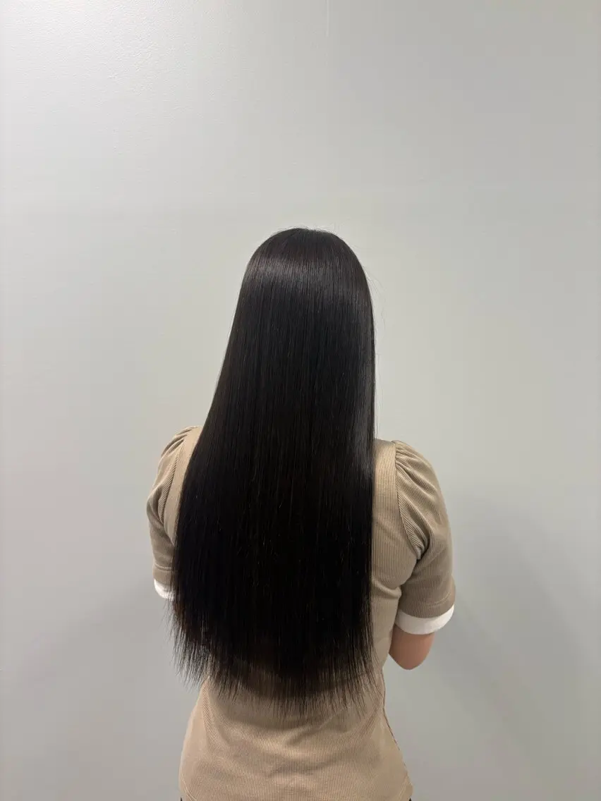 ロング カラー 東 杏柚美のヘアスタイル