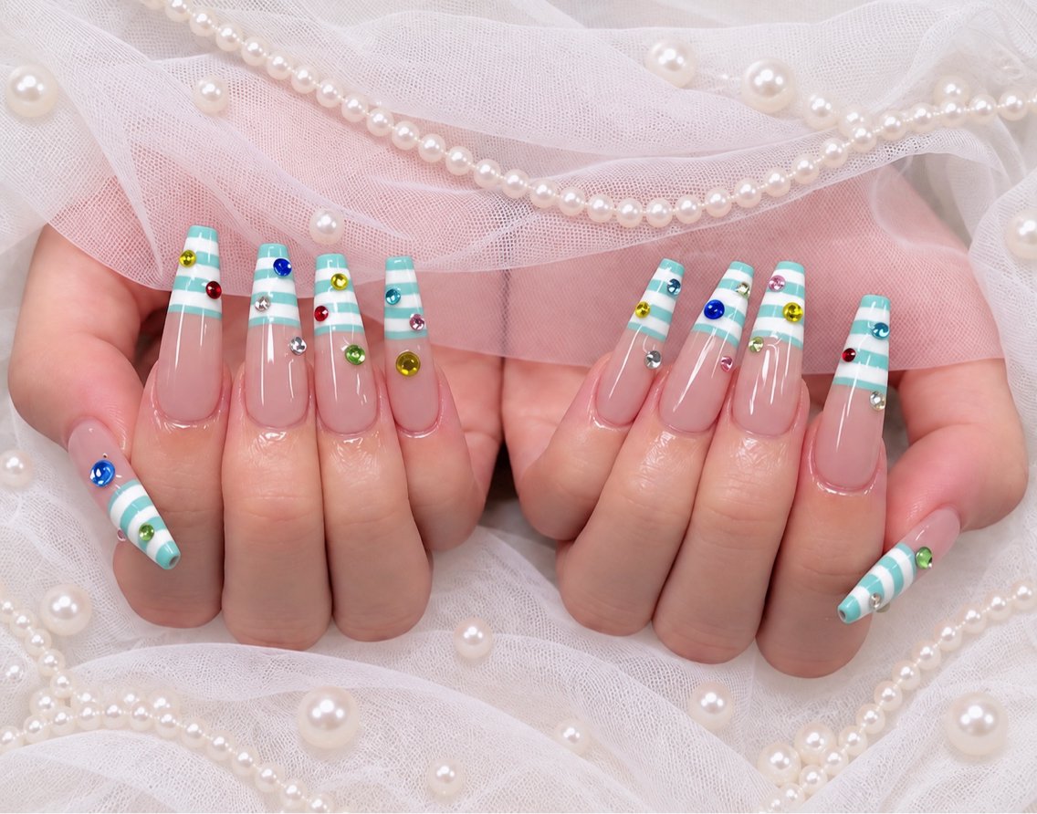 ネイル アートネイル フレンチネイル ジェルネイル 氷ネイル・うるうるネイル キラキラネイル ハンドネイル Julie NailSalonのネイルデザイン