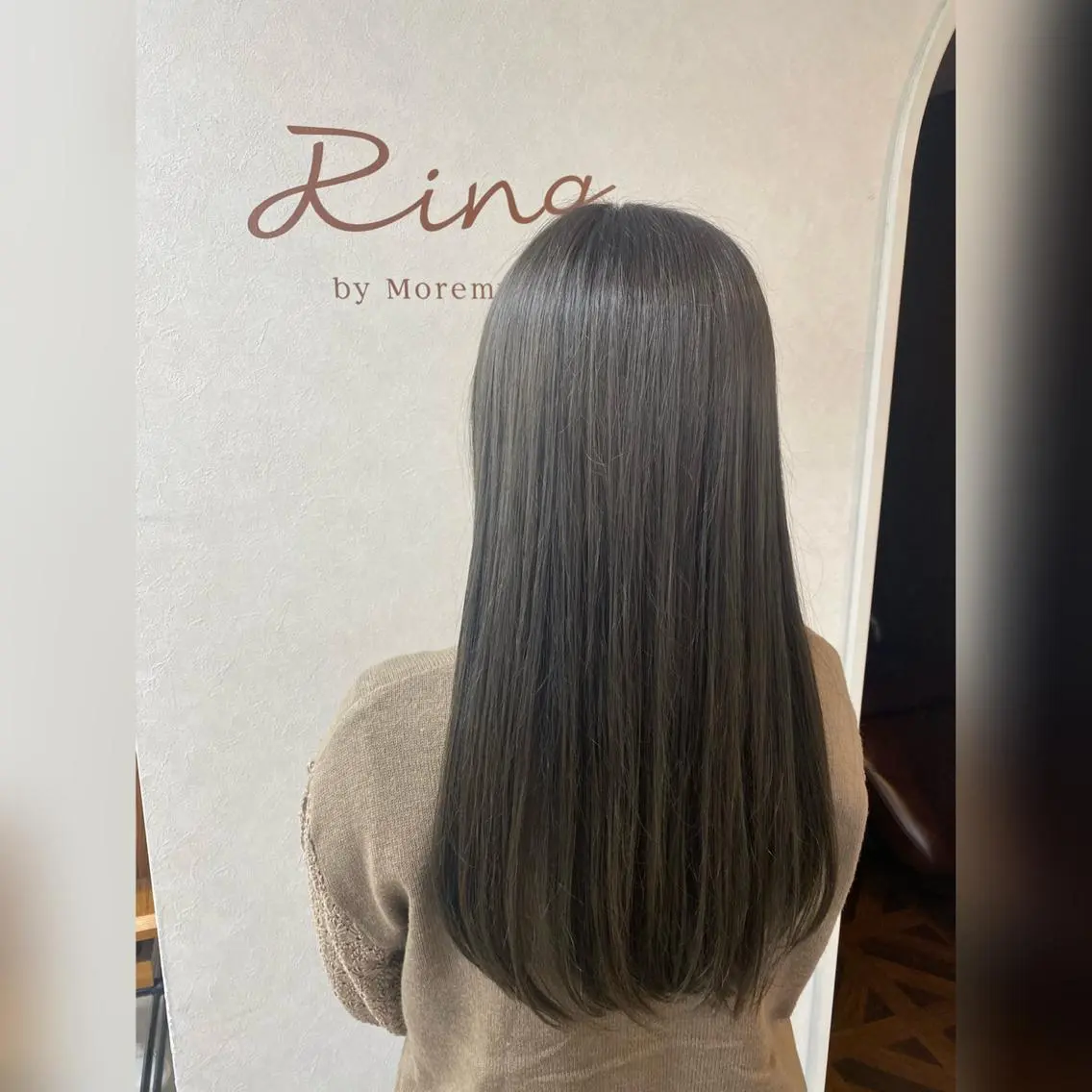 カラー ブリーチ グレージュ ヘアカラー トリートメント 🐾 かとう 🐾のヘアスタイル