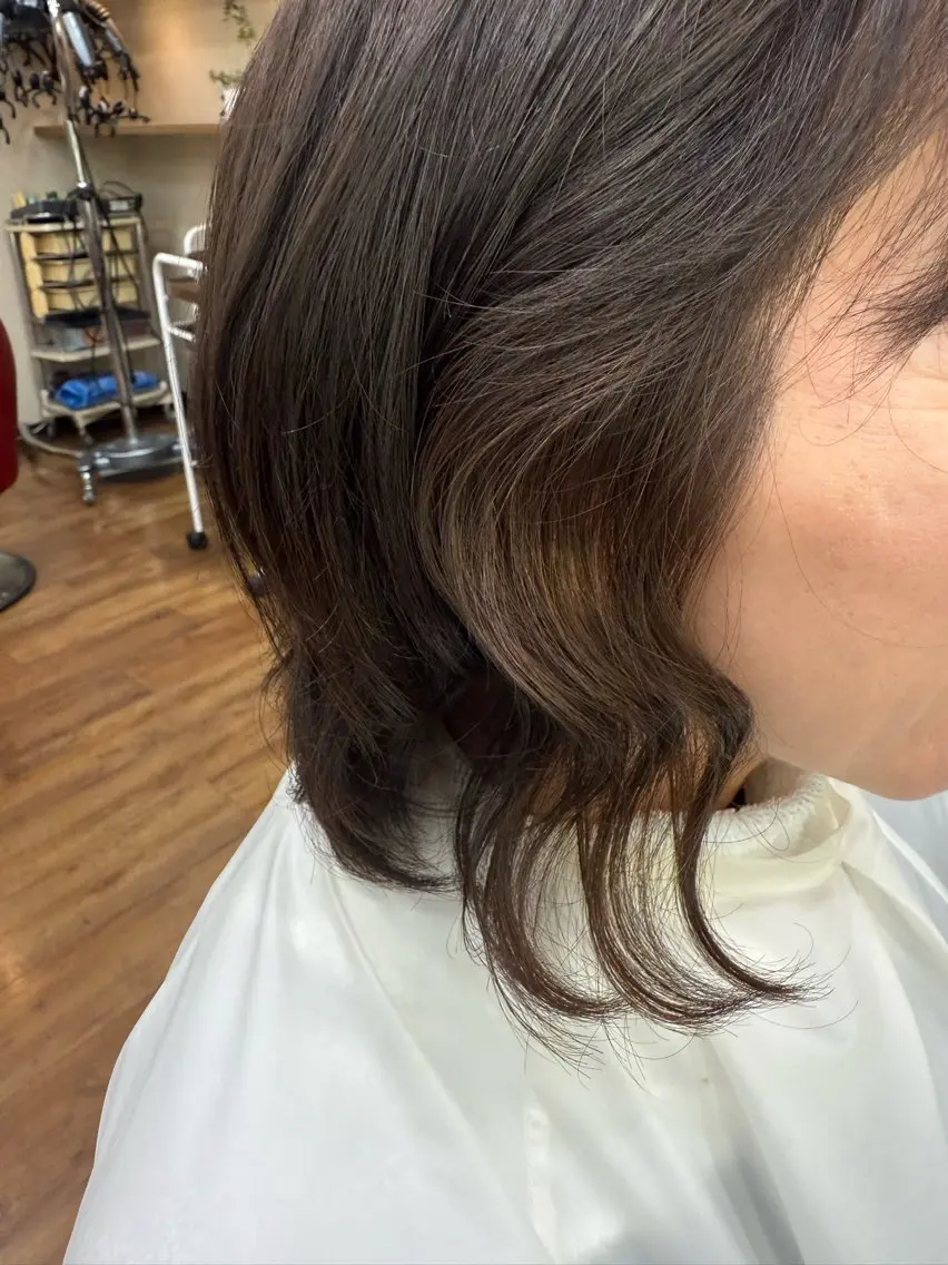 カラー ヘアカラー 黒木 芽生のヘアスタイル