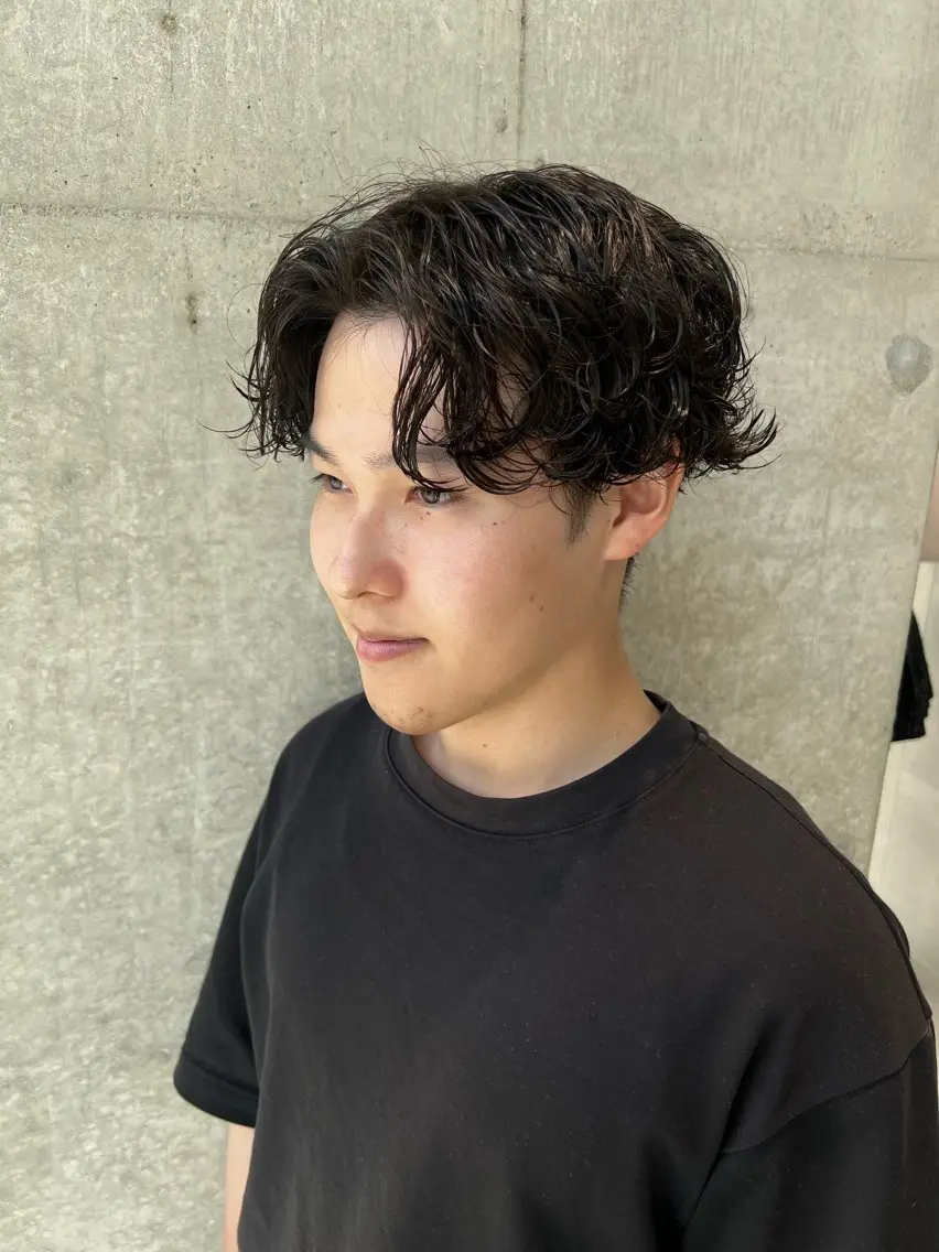 パーマ メンズ センターパート メンズパーマ カット パーマ 吉沢遣人/レイヤー /髪質改善のヘアスタイル