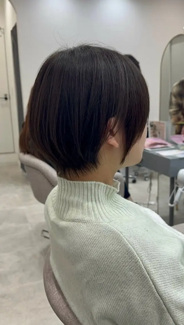 ショート やぶかみ りんのヘアスタイル