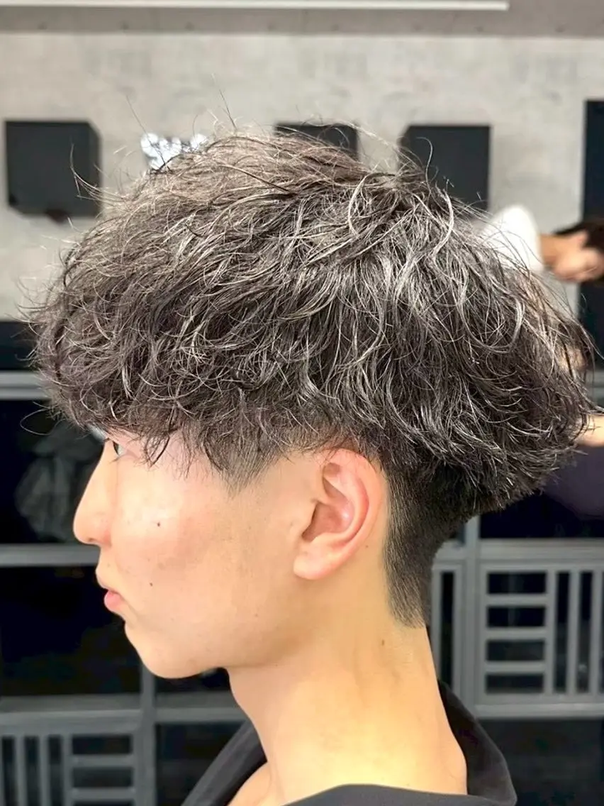 パーマ メンズ マッシュ メンズパーマ ツイストスパイラルパーマ スパイラルパーマ 🔥ツイスパ／ フェザー🔥真裟斗のヘアスタイル