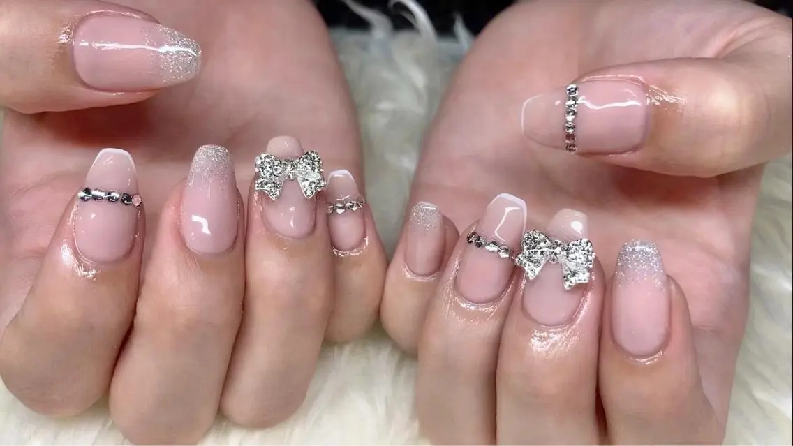 ネイル ジェルネイル 韓国ネイル マグネットネイル 持ち込み パラジェル ハンドネイル Nail&eye Belire 新宿のネイルデザイン