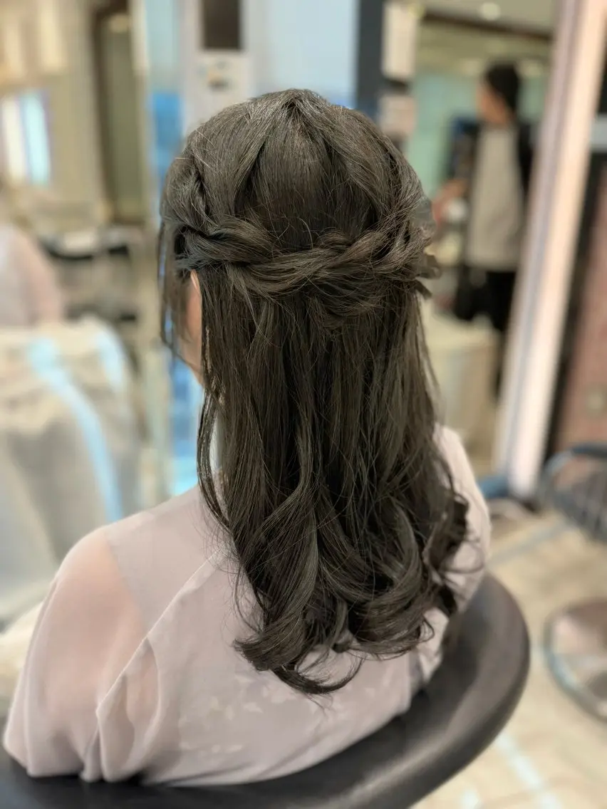 セミロング ヘアアレンジ ボブ・ショート 🌻Yurinaのヘアスタイル