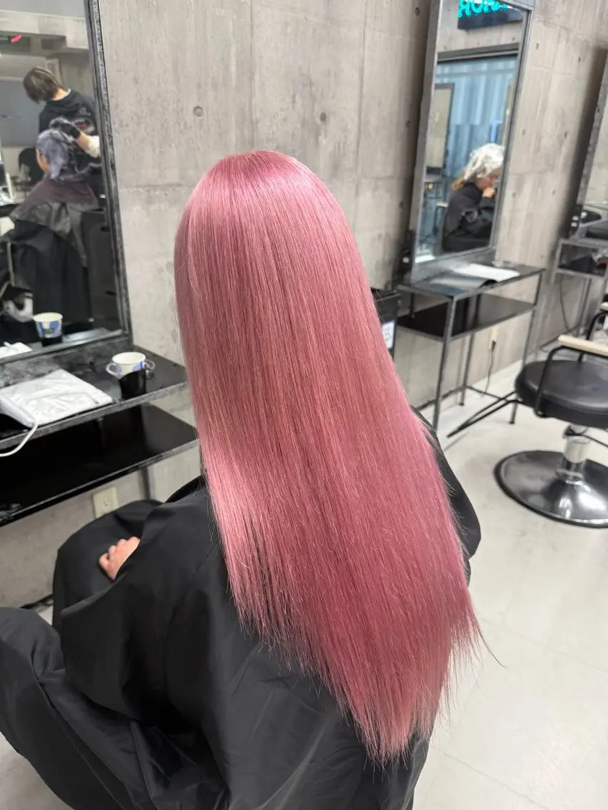 ロング カラー メンズ メンズブリーチ ブリーチ ピンクカラー ヘアカラー トリートメント ☁️かずき☁️青.紫 推し活カラー💫のヘアスタイル