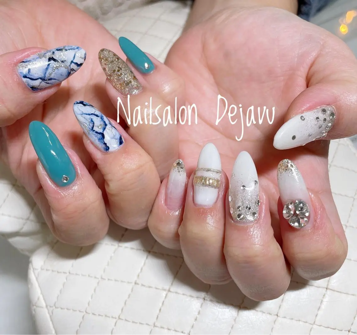 ネイル アートネイル ジェルネイル キラキラネイル ロングネイル 大理石ネイル(マーブル) Nail salon Dejavu 🌿のネイルデザイン