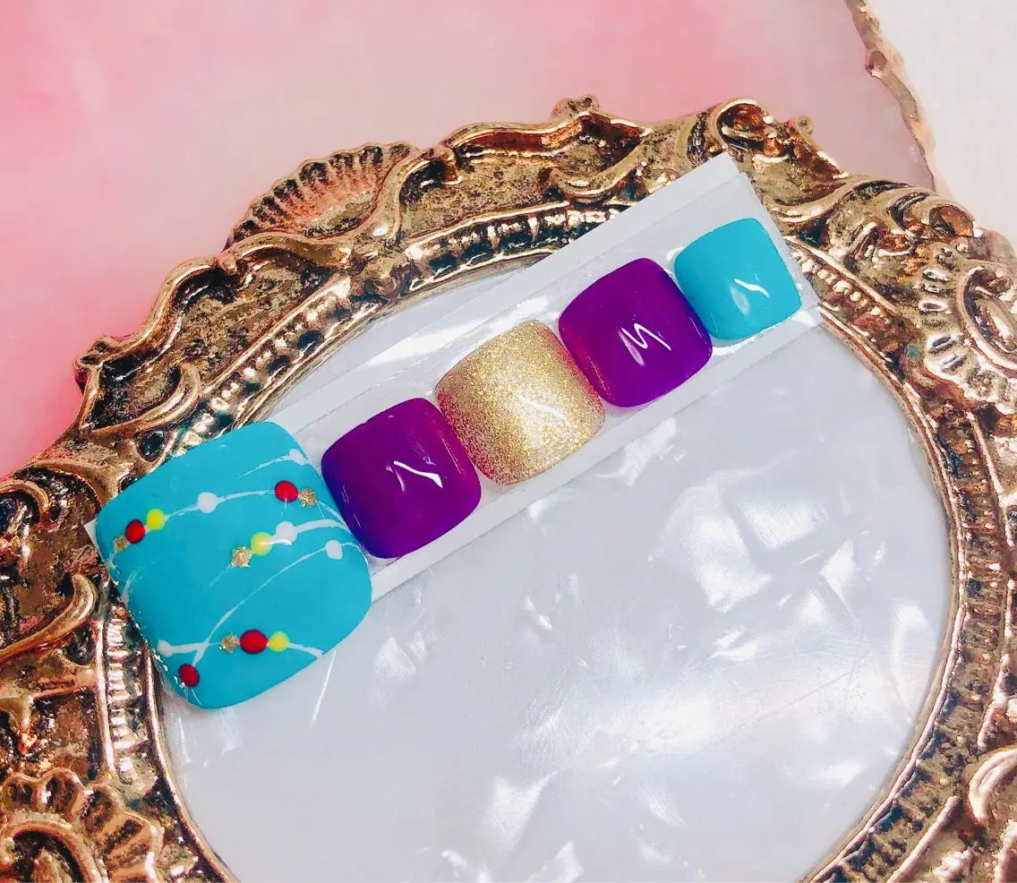ネイル フットネイル フットネイル CROWN プライベートサロンのネイルデザイン