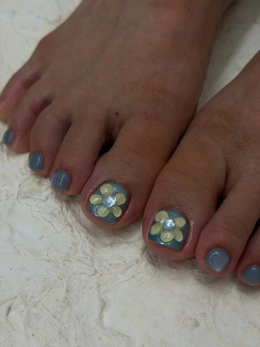 ネイル フットネイル ジェルネイル マグネットネイル ニュアンスネイル ワンカラーネイル フットネイル Bana_ Nailのネイルデザイン