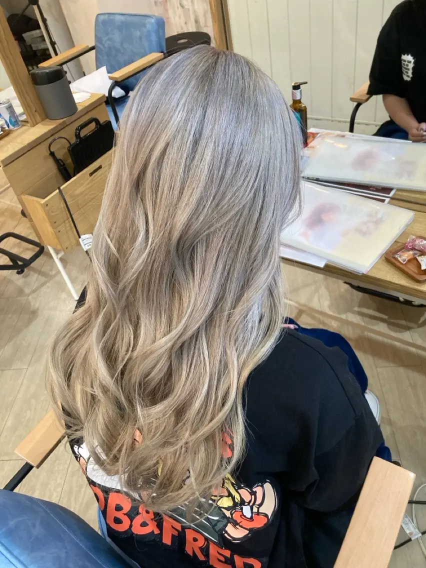 カラー 小川 翔友空のヘアスタイル