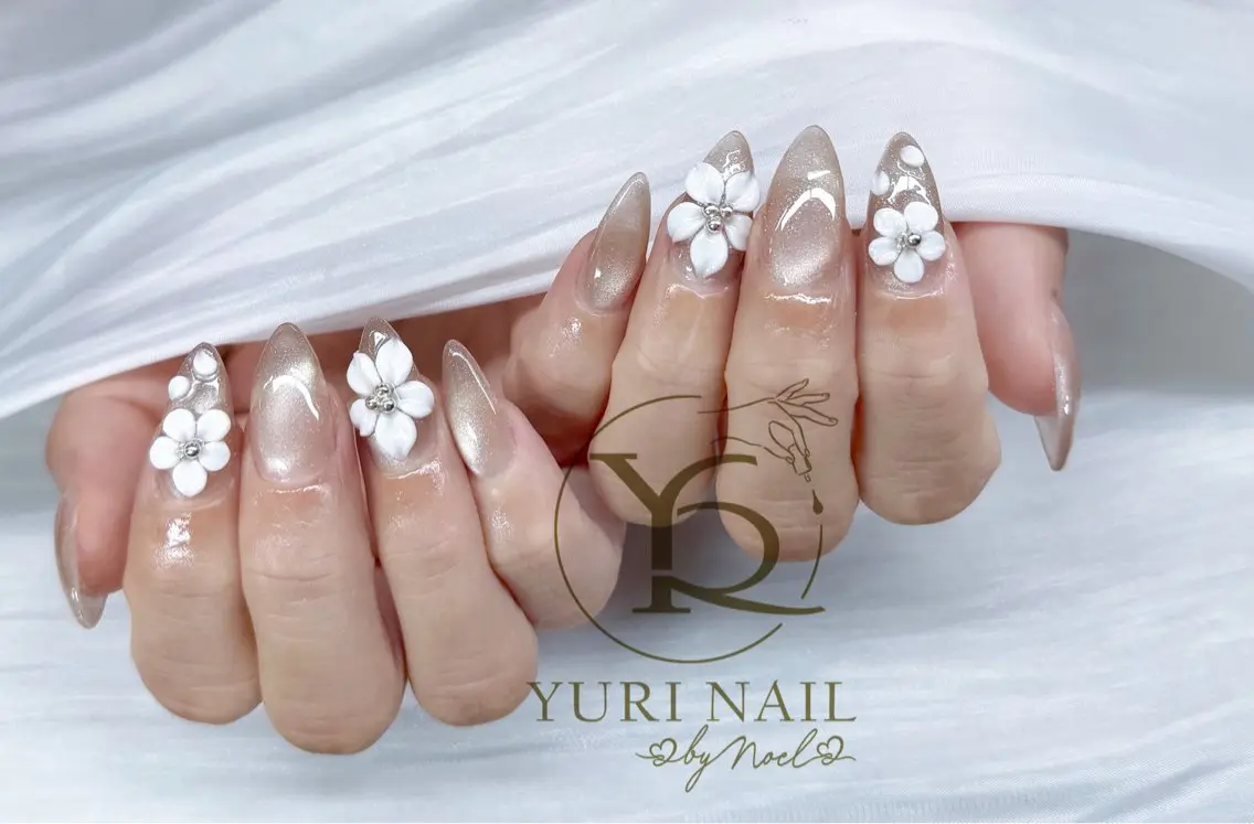 ネイル ハンドネイル フットネイル ハンドケア YURI Nail NARITAのネイルデザイン