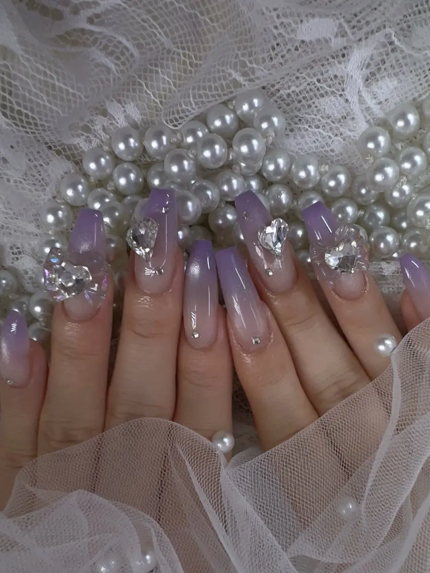 ネイル チークネイル フレンチネイル ガーリー ガラスフレンチ グラデーション ハンドネイル ハンドケア Chill Nailsalonのネイルデザイン