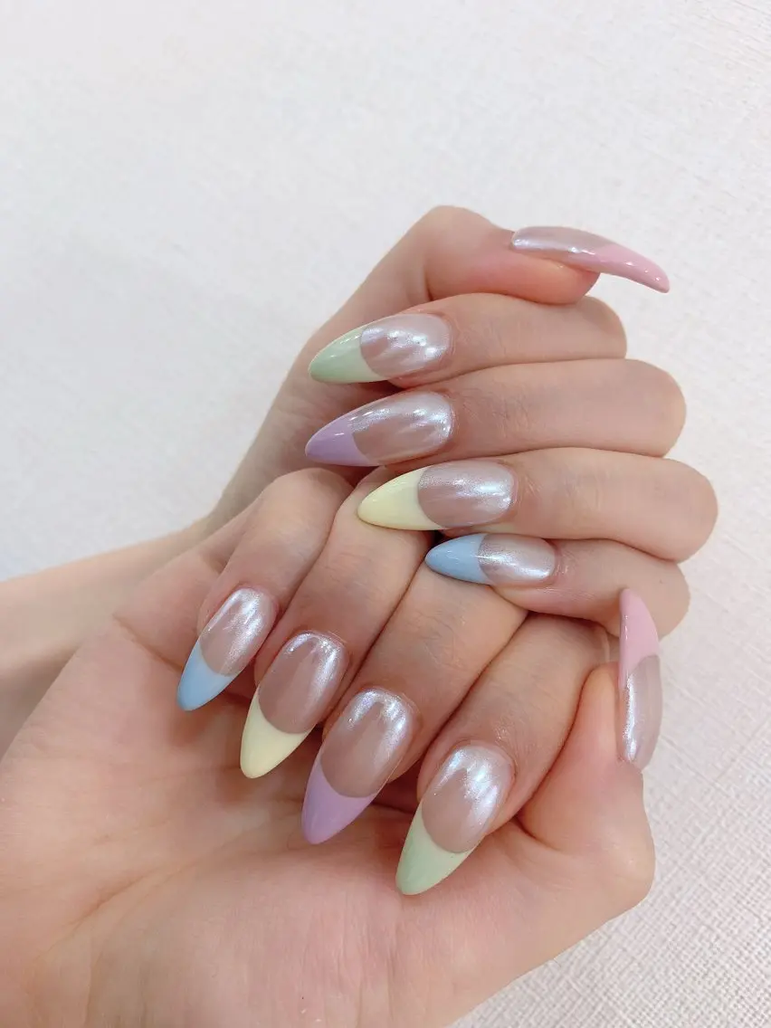 ネイル キラキラネイル シンプルネイル 春ネイル ワンホンネイル Rainbow Nailのネイルデザイン