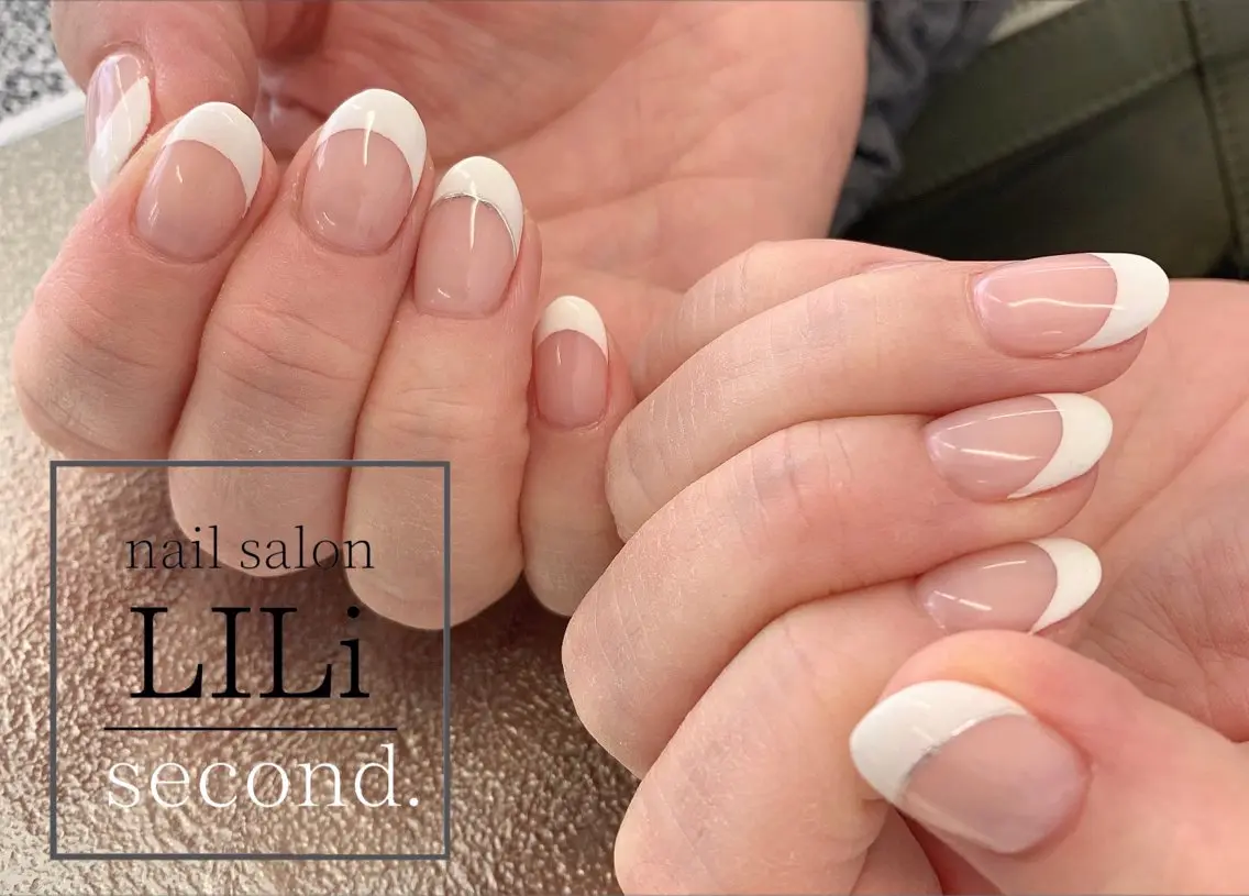 ネイル ミラーネイル ハンドネイル Sari ✳︎のネイルデザイン
