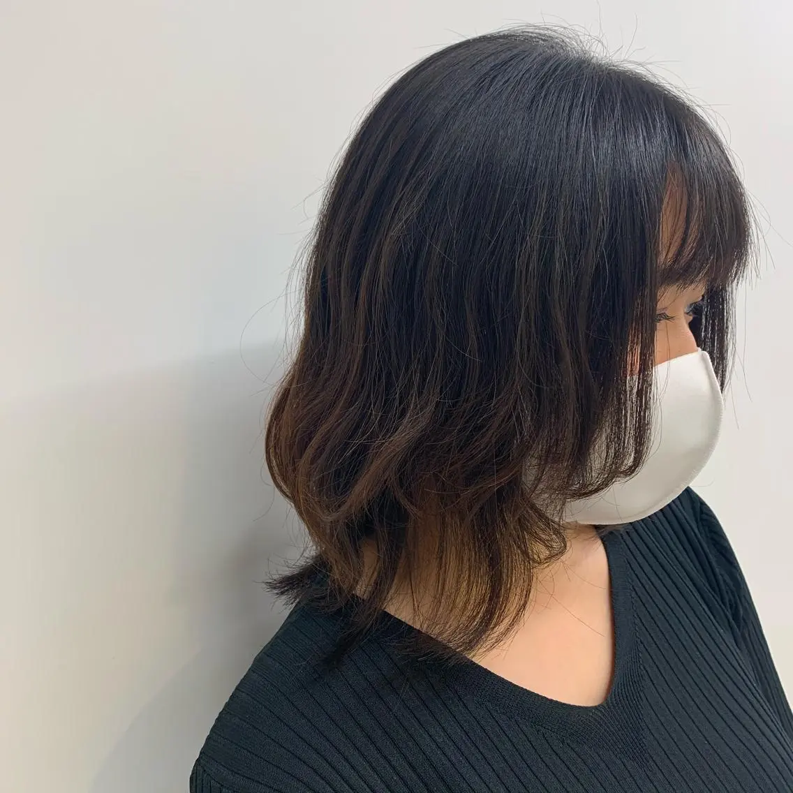 セミロング カラー ウルフカット カット NANAMI🩵 大人可愛い韓国ヘアのヘアスタイル