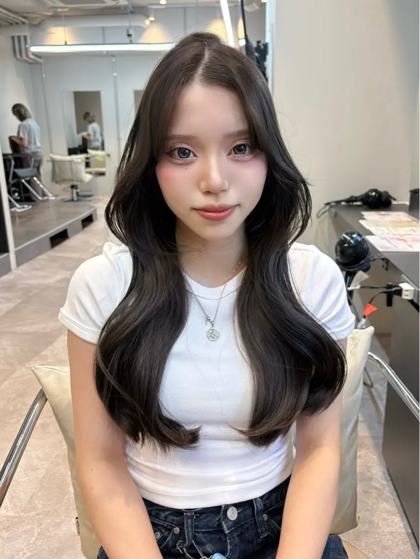 ロング カラー グレージュ カット ヘアカラー トリートメント 韓国ヘア🎀 /♡𝓝𝓸𝓪♡のヘアスタイル