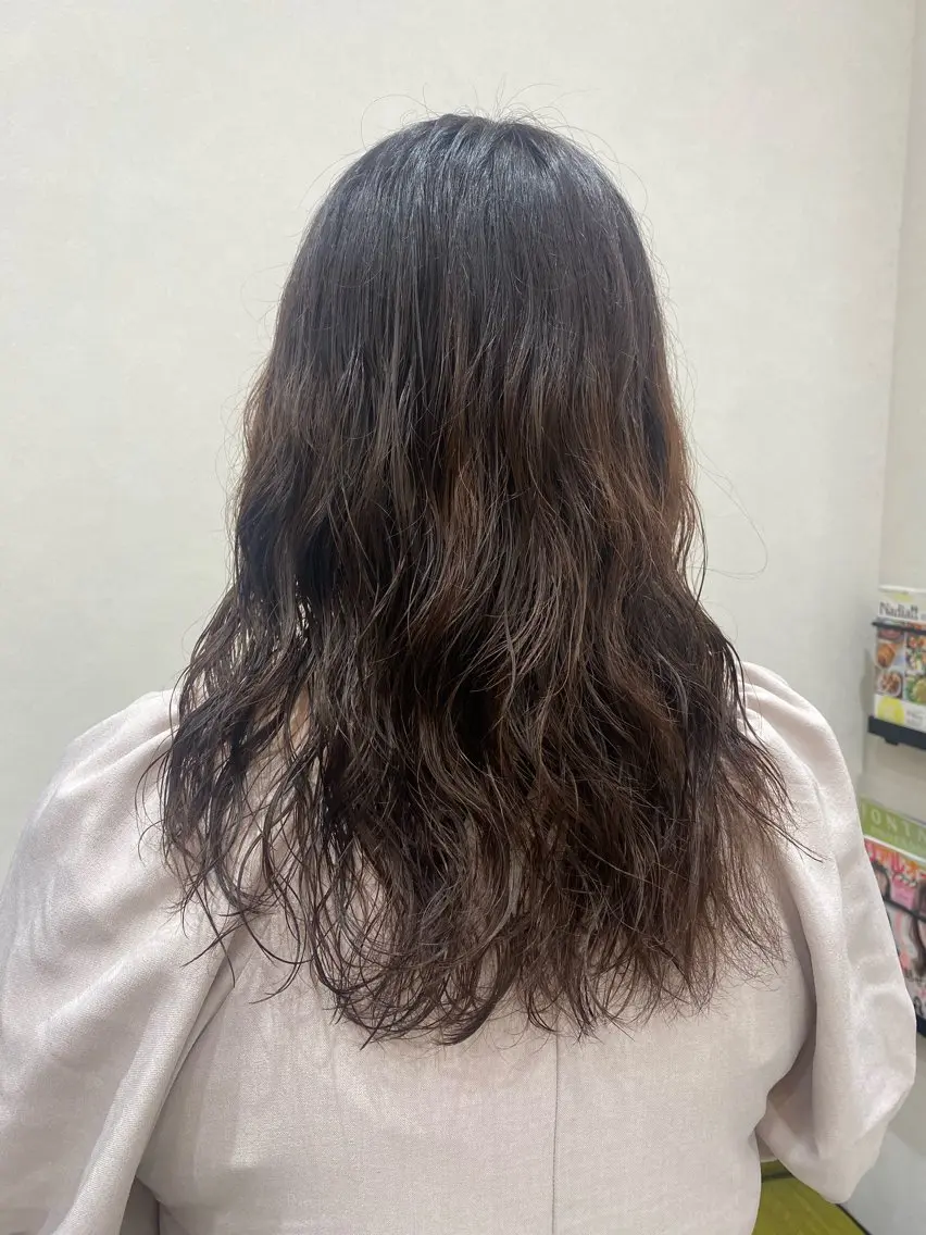 パーマ 萩原 彩音のヘアスタイル
