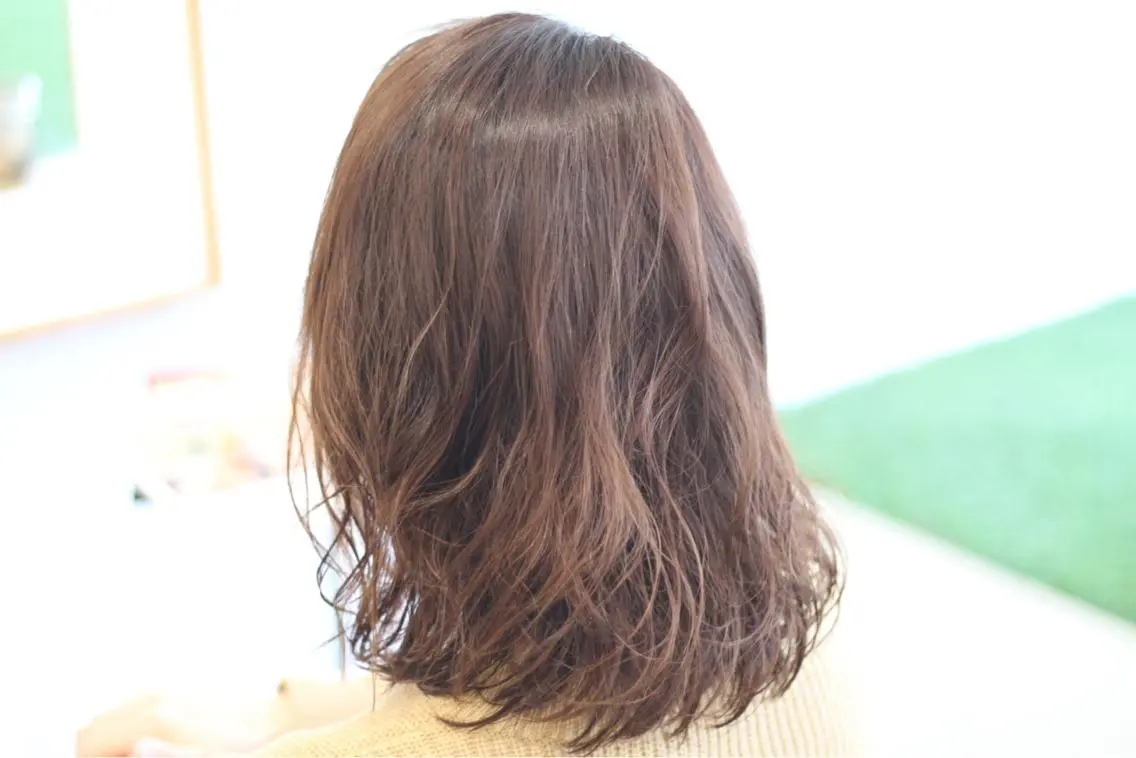 ミディアム パーマ ミディアムパーマ ボブ 伸ばしかけ 矢島 真樹のヘアスタイル