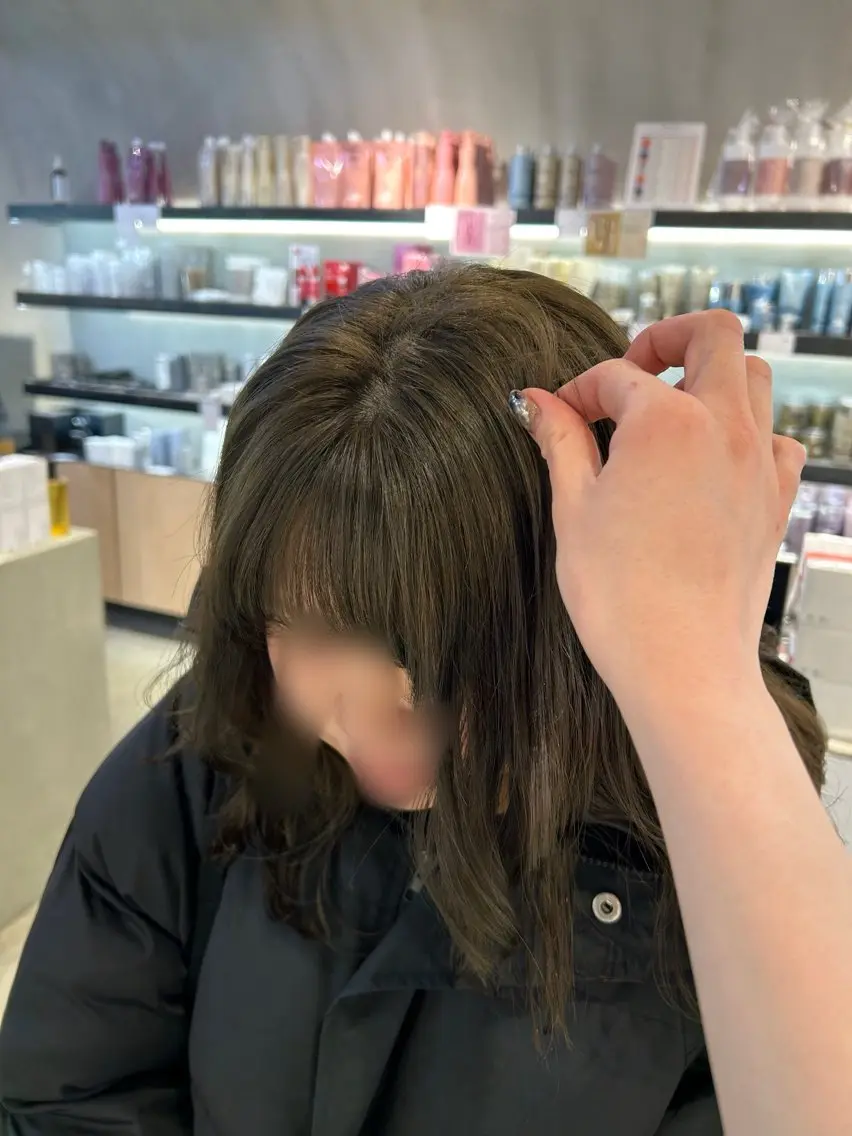 カラー ブリーチ ダブルカラー ブリーチなしカラー オリーブカラー にかいどうさよ /札幌美容師のヘアスタイル