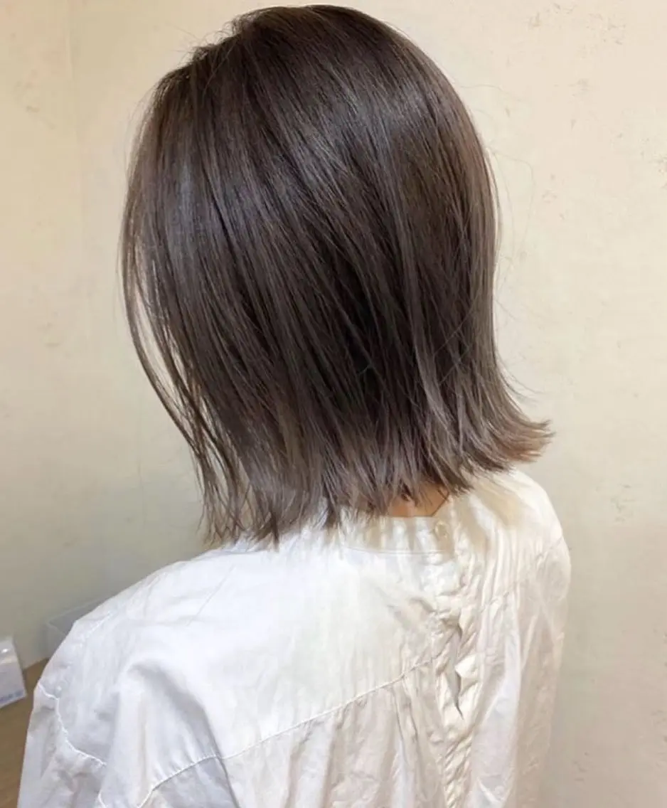 カラー アッシュ ベージュカラー 新田 しずくのヘアスタイル