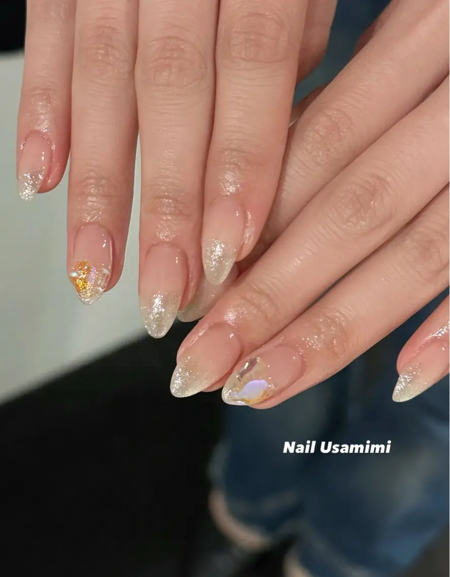 ネイル オーロラネイル ラメ(グリッター) ラメグラデーション シンプルネイル ストーンネイル ハンドネイル 本町NailUsaM imi MOMOKAのネイルデザイン