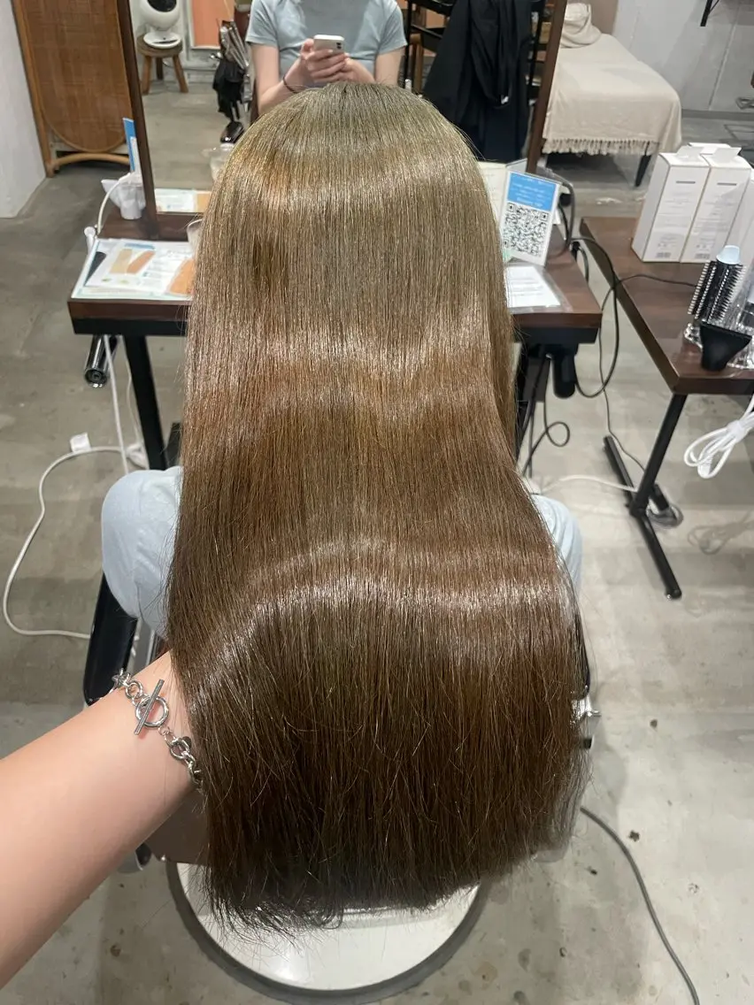 カラー 田代 さつきのヘアスタイル