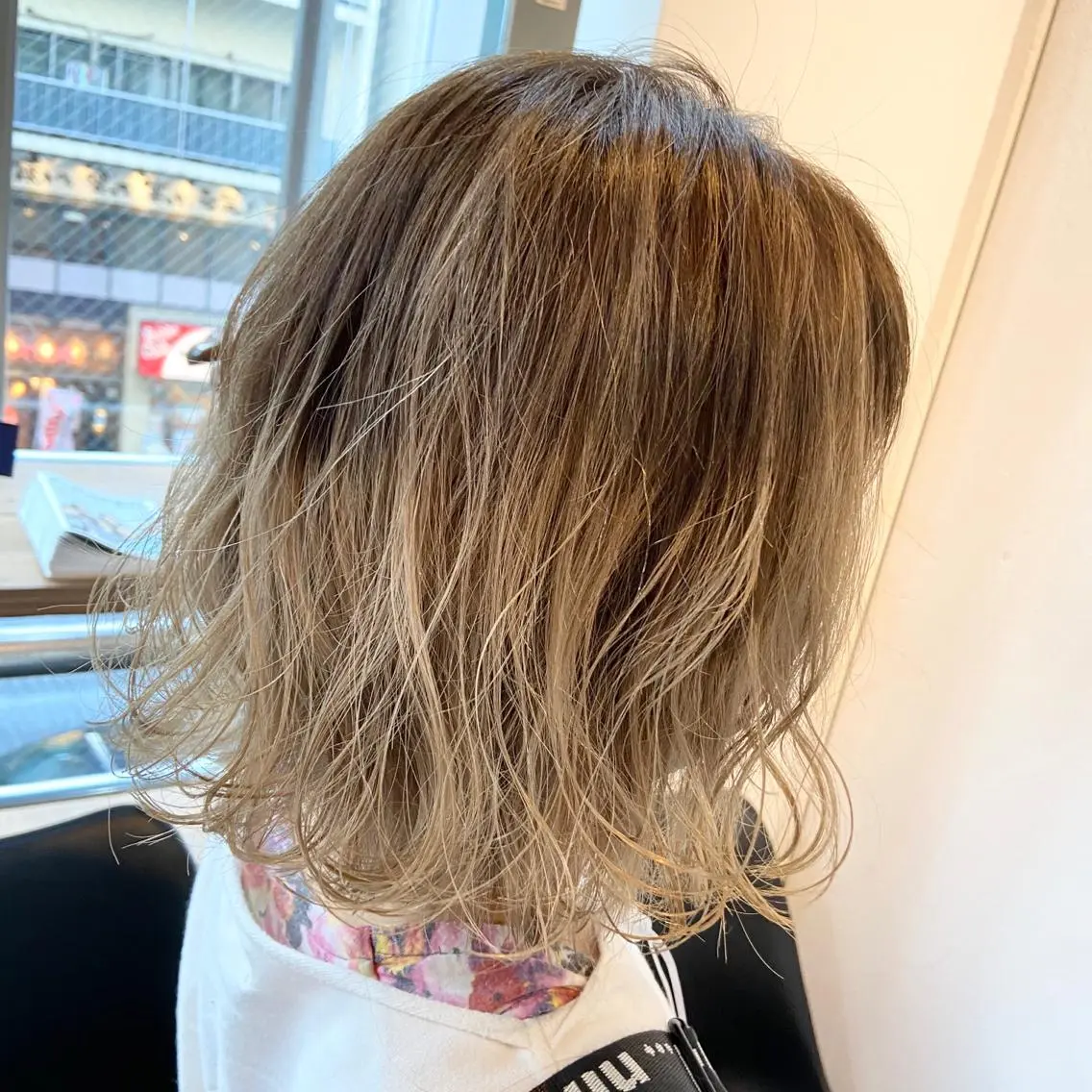 ミディアム レイヤーカット 宮下 愛璃紗のヘアスタイル