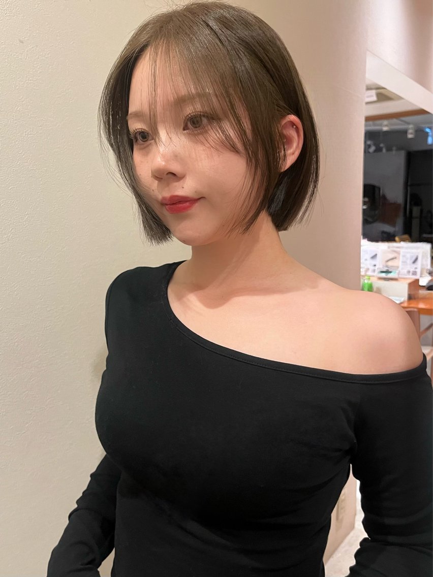 ショート カラー ボブ Fleur 西 優希のヘアスタイル