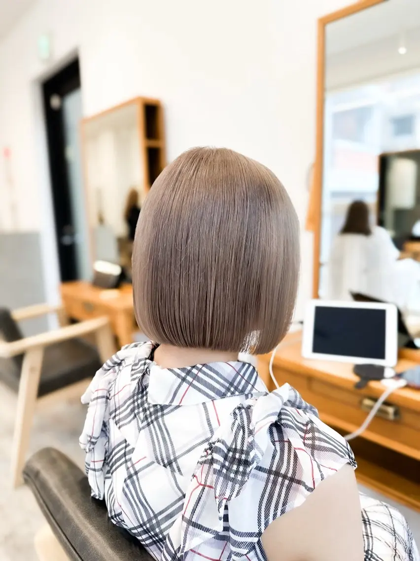 ショート カラー ブリーチ ボブ カット ヘアカラー トリートメント ブリーチカラー🔥 パーマ【佐々木凌平】のヘアスタイル