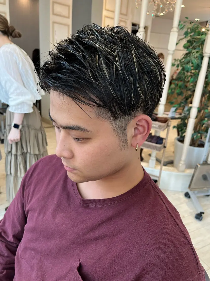 カラー メンズ メンズハイライト メンズショート 抜きっぱなしブロンド ハイライトカラー サソウ ユリエ🥥のヘアスタイル