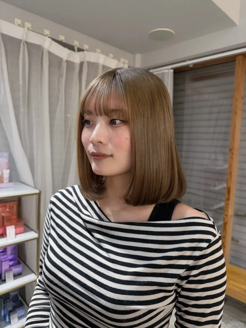 ショート ヘアカラー ブリーチカラー/ にちかのヘアスタイル