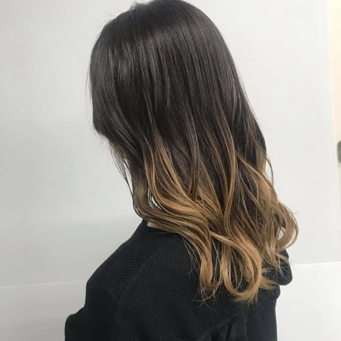 セミロング ヘアカラー 横山 奈央のヘアスタイル