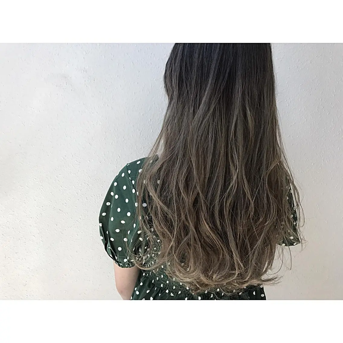 セミロング カラー アディクシーカラー グラデーションカラー ハイライトカラー ハイライト カット ヘアカラー トリートメント 荒木 拓也のヘアスタイル
