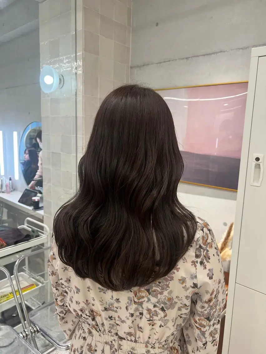 セミロング カラー ブリーチ ブラウンカラー チョコレートブラウン 透明感カラー ブリーチなしカラー カット ヘアカラー トリートメント 韓国ヘア☁️ mitsukiのヘアスタイル