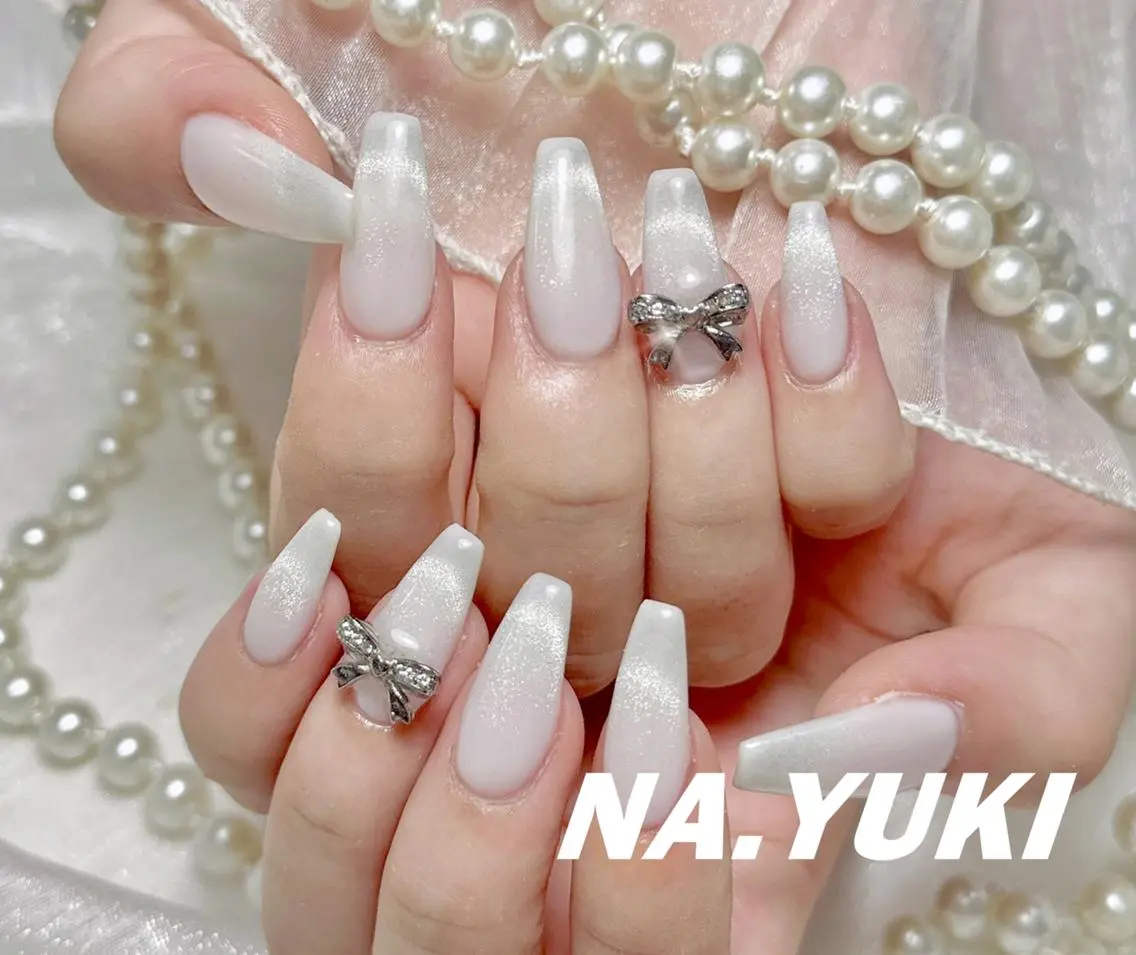ネイル ハンドネイル ハンドケア 🌷 Mooning 🌷のネイルデザイン