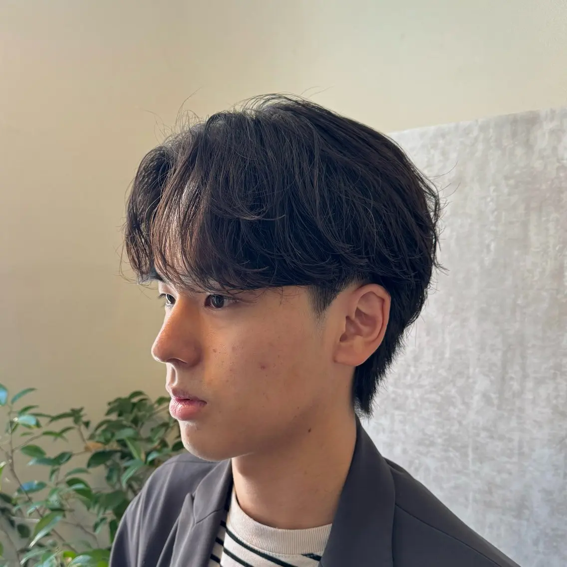 パーマ メンズ メンズ特化シャドウパ ーマラウンドマッシュのヘアスタイル
