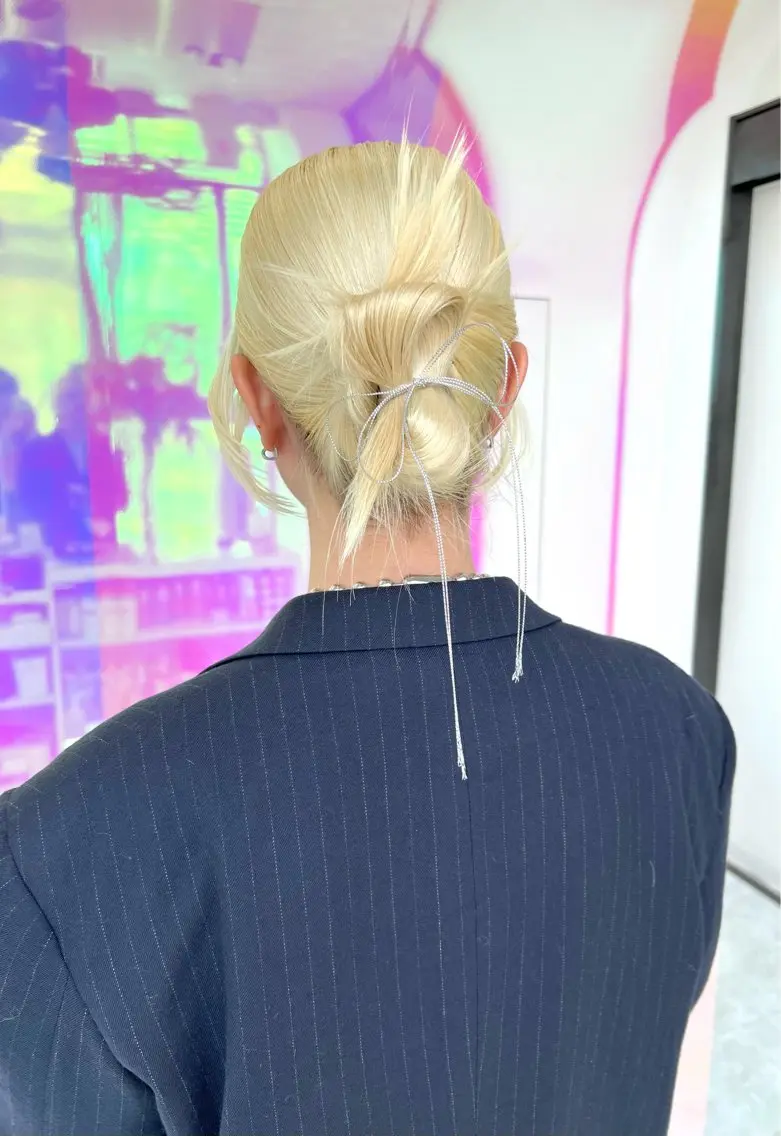 ミディアム カラー 抜きっぱなしブロンド ブロンド 🌎カット＆Wカラー 🌎KANAMIのヘアスタイル