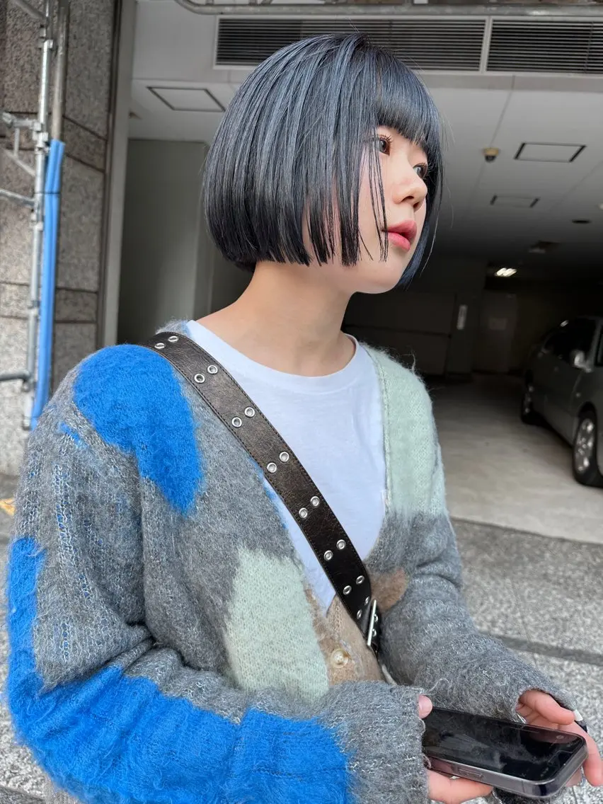 ショート カラー 黒髪 ブルーカラー ブルーブラック ボブ 伊藤 拓哉のヘアスタイル