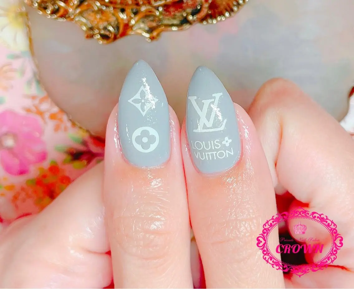 ネイル CROWN プライベートサロンのネイルデザイン