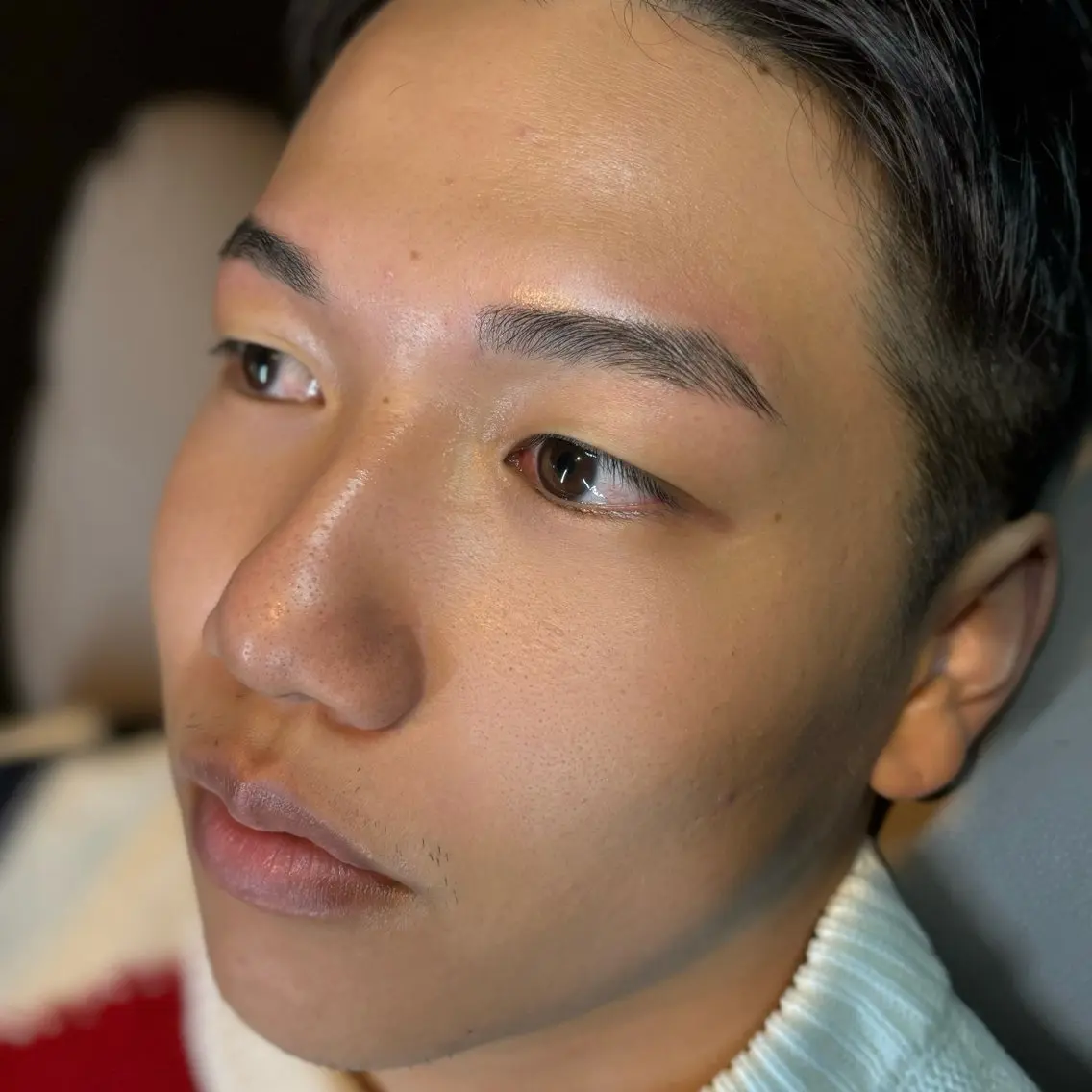 メンズ眉毛Wax +眉毛パーマ+間引き(毛量調整) 7,000円の写真
